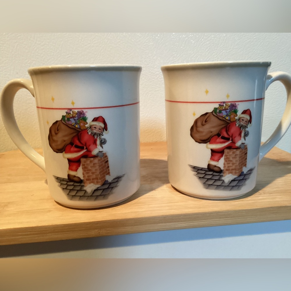 Vintage CorningWare Santa Going Down Chimney Mugs